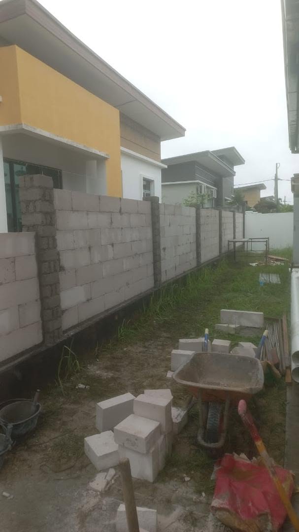 Kerja renovasi yang direkodkan di tapak